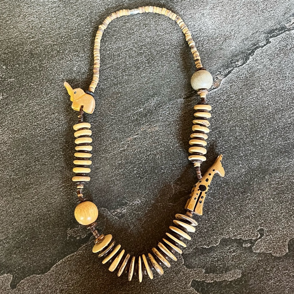 Vintage Chunky Wooden Necklace Safari Animals Giraffe Elephant Boho